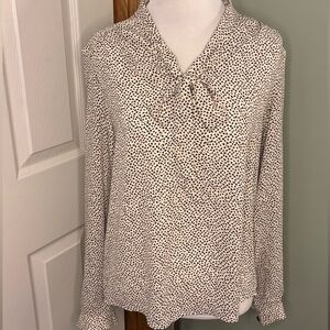 Jones New York Black and Cream Patterned Blouse